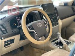 تۆیۆتا لاند کروزەر